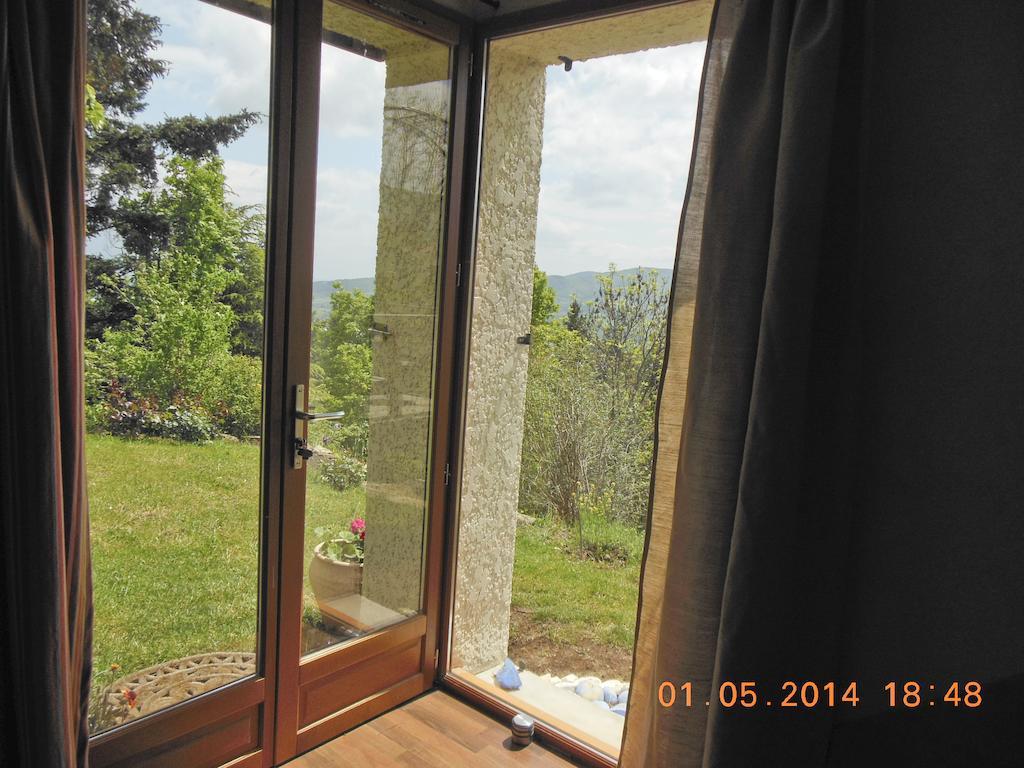 Chambre D'Hotes La Bichette Chassagny Стая снимка
